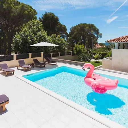 Hébergement de vacances Ella *