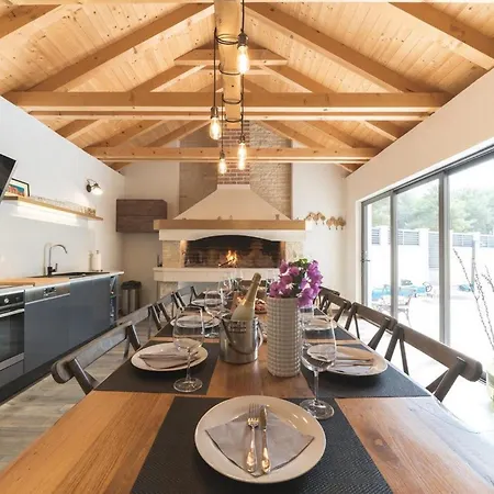 Hébergement de vacances Ella