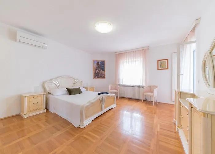 Ella Hébergement de vacances